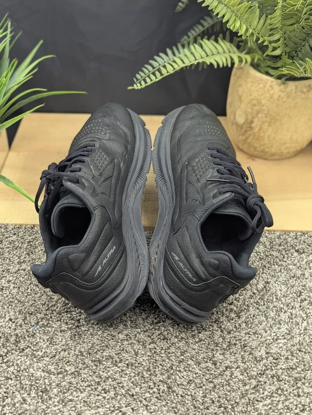 Altra Torin 5 Black Leather Mevs Size 11.5 Running Walking Shoes Casual Comfort